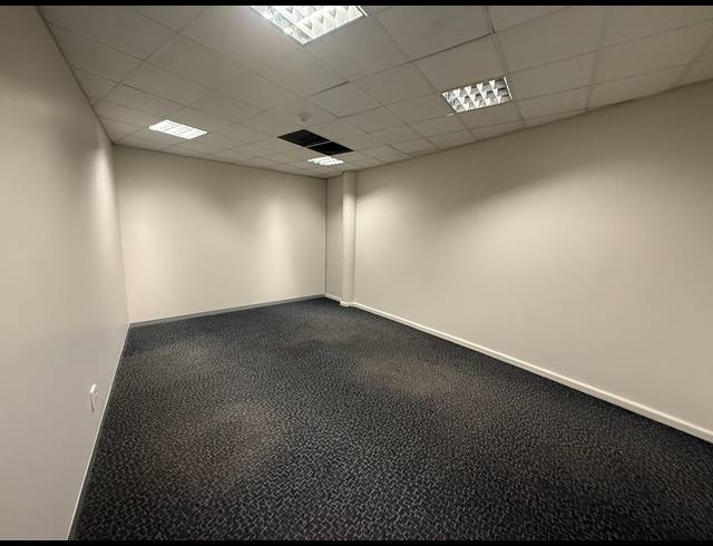 686M² OFFICE TO LET IN PARKTOWN